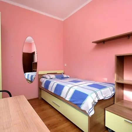 Apartment Soline 8979a