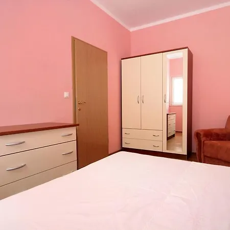Apartment Soline 8979a